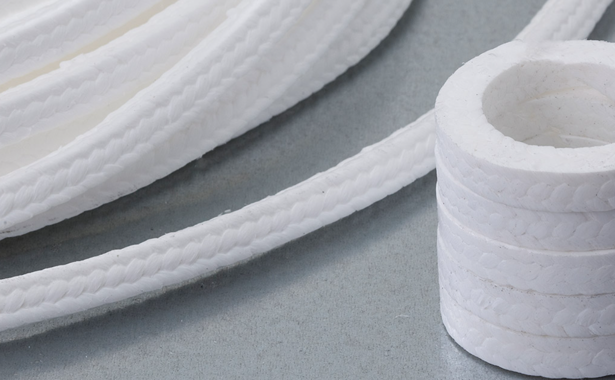 LATTYflon 3206 CE Dinamik koşullar altında gıda teması için uygun PTFE örgü.