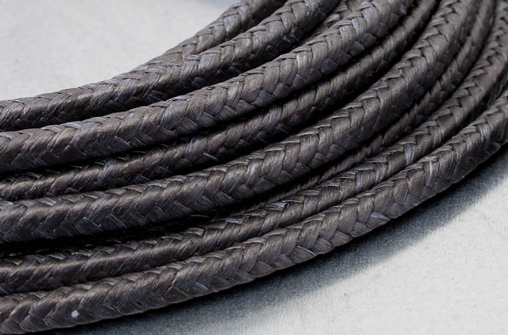 LATTYflon 3207 Dinamik sızdırmazlık özelliğine sahip, zorlu ortamlarda kullanıma uygun örgülü malzeme.